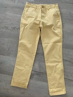 GAP Women’s Yellow Boyfriend Khaki Pants, Size 0.